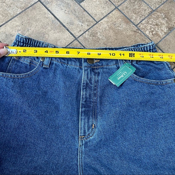 L.L. Bean Original Fit Relaxed Elastic Waist Mom Jeans Size 10 Petite - Picture 5 of 9
